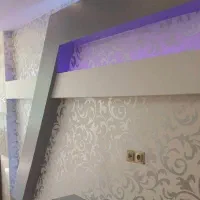 نصب نصاب کاغذ دیواری پوستر فوم پشت چسب دار