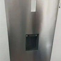 در یخچال و فریزر نو نو درشه خوده یخچال نیست