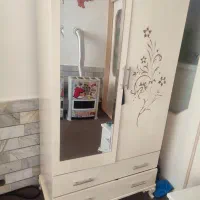کمد لباس و اینه دلاور رنگ استخونی