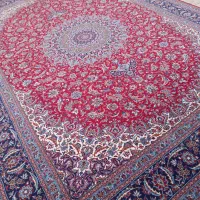 یک تخت ۱۲متری قرمز ویک تخت ۶متری زرشکی