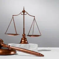 وکیل پایه یک دادگستری