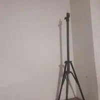 سه پایه دوربین
