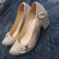 کفش|کیف، کفش، کمربند|کرباسک, |دیوار