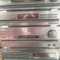 سیستم طبقاتی پایونیر  و  سونی Gn 88 با کنترلها