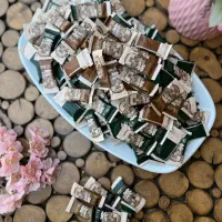 شکلات ، مایع لباس و ظرف و دست ، و پودر زعفران اصلی|خوردنی و آشامیدنی|شیراز, شهرک بهشتی|دیوار