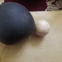 چند عدد سنگ قدیمی