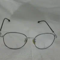 . . عینک
