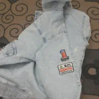 کاپشن و پیراهن|لباس|قائن, |دیوار