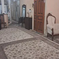 فروش فوری آپارتمان صاحب شرقی ۲میلیارد ودویست م