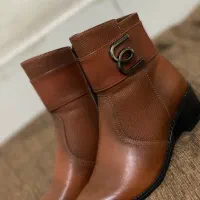 نیم بوت چرم عسلی