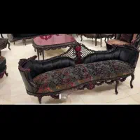 زیر کار نقاشی خانم