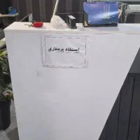 یک میز کانتر نو