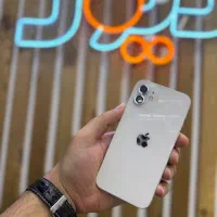 اپل iPhone 12 با حافظهٔ ۱۲۸ گیگابایت