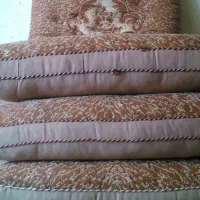 پشتی دکمه دار|پشتی|شیراز, صاحب الزمان|دیوار