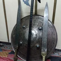شمشیر تبر زین سپر و کشکول