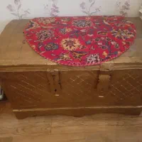 صندوقچه چوبی قدیمی|کلکسیون اشیاء عتیقه|تهران, فلسطین (میدان انقلاب)|دیوار