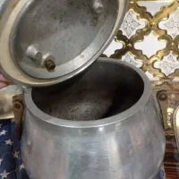 یک عددزودپز|ظروف پخت‌وپز|شوشتر, |دیوار