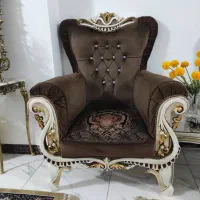 مبل های سلطنتی مبلغ چهل میلیون