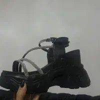 دو جفت صندل نگینی و پاشنه دار در حد نو سایز ۳۹