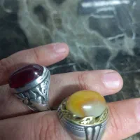 انگشتر‌نقره‌فروشی