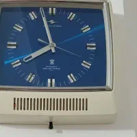 ساعت دیواری