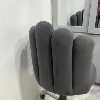 میز ناخن و صندلی|آرایشگاه و سالنهای زیبایی|یاسوج, |دیوار