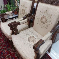 مبل ۷ نفره با ۲ میزبان با کیفیت و راحت|مبلمان خانگی و میز عسلی|اصفهان, ملاصدرا|دیوار