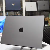 Apple MacBook Pr A inch