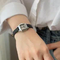 ساعت اُلی جی