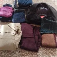 تعدادی لباس زنانه در سایز ۳۸ تا ۴۰ هست