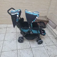 کالسکه دو قلو