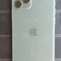 یک گوشی ایفون 11 پرو