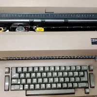 دستگاه تایپ لاتین اکبند امریکاییIBM