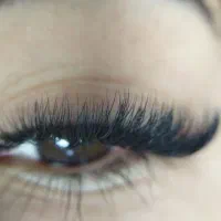 کاشت و اکستنشن مژه