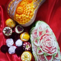 آموزش حکاکی و میوه ارایی