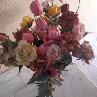 گلدان چوبی با گلهای خارجی،جاکفشی آینه دار وجالباسی|جاکفشی، کمد، دراور|تهران, افسریه جنوبی|دیوار