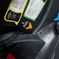 صندلی ماشین|تخت و صندلی بچه|ری, شهادت|دیوار