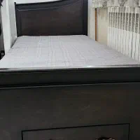 تخت خواب یک نفره