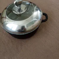 یک عدد قابلمه چدن