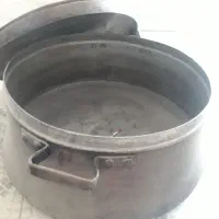 دیگ مسی بزرگ قدیمی دست ساز و با استحکام|ظروف پخت‌وپز|قوچان, |دیوار