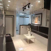 اپراتور لیزر و منشی خانم