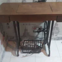 میز قدیمی و آنتیک چرخ سینگر