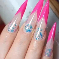 آموزش و خدمات تخصصی ناخن کاشت/ترمیم