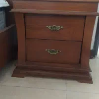 سرویس خواب در حد نو|تخت و سرویس خواب|صدرا-فارس, فاز ۱|دیوار