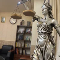 پذیرش ۳نفر دانشجوی حقوق خانم جهت فعالیت حقوقی