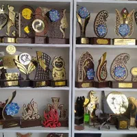 تندیس سپیدار