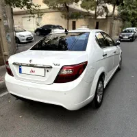 دنا پلاس تیپ۲ دنده ای ۱۴۰۱/درحدنو/کم کار خیلی تمیز|خودرو سواری و وانت|تهران, جنت‌آباد مرکزی|دیوار