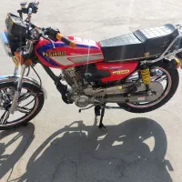 موتورسیکلت ۲۰۰ پیشرو