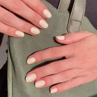 ژلیش|خدمات آرایشگری و زیبایی|بومهن, |دیوار