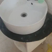 یک روشویی همراه با شیر|لوازم سرویس بهداشتی|شیراز, معالیآباد|دیوار